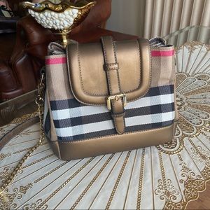 Plaid Burberry Handbag Chain Purse